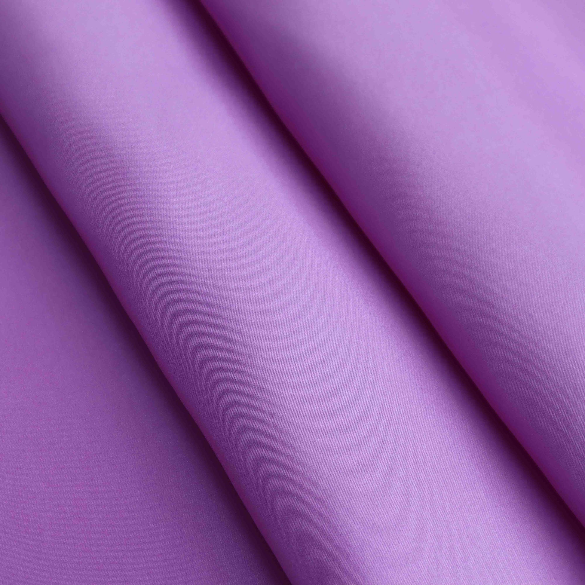 A lightweight Habutai lining made from Silk in Mulberry. This ultralight silk lining comes with an incredibly smooth and cool hand feel.