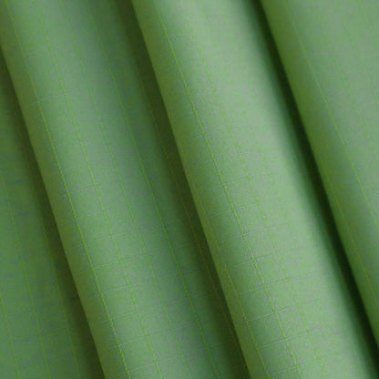 Lightweight Grid fabric in Clover (Green)